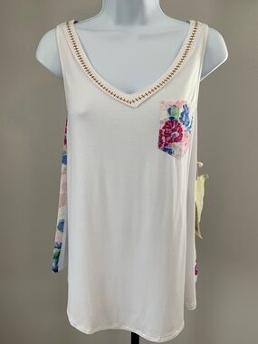 NWT ARATTA White V-Neck Tank with Floral Back & Pocket